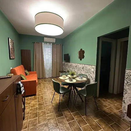 Flowers House Apartment