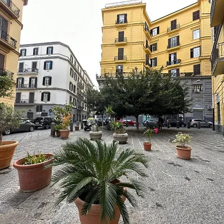 아파트 Flowers House *