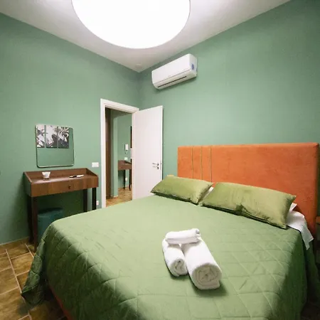 Flowers House 나폴리