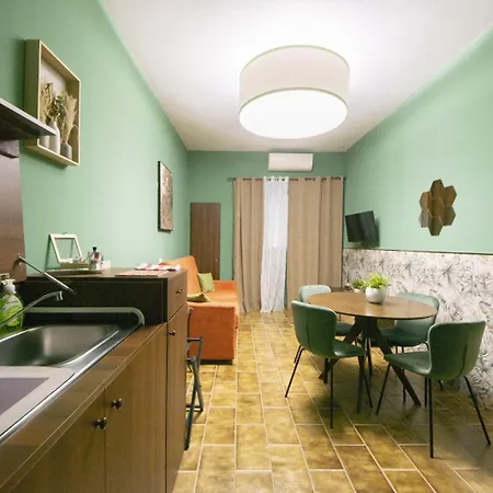 Flowers House 아파트 *