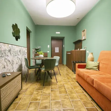 아파트 Flowers House