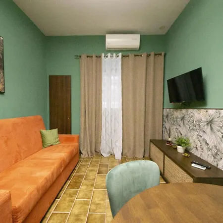 Flowers House 아파트 *